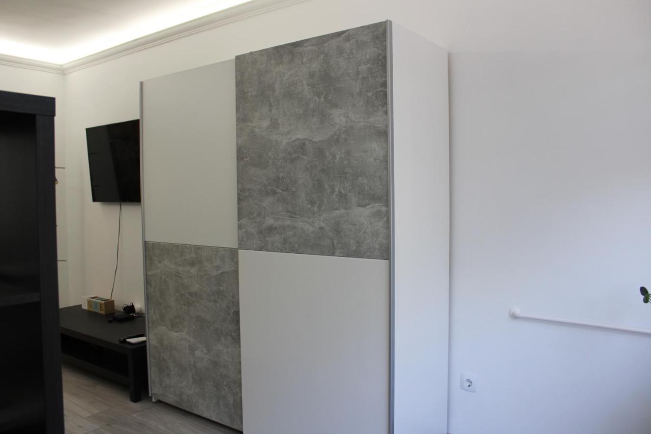Izzy Apartament Lejlighed Miskolc Eksteriør billede