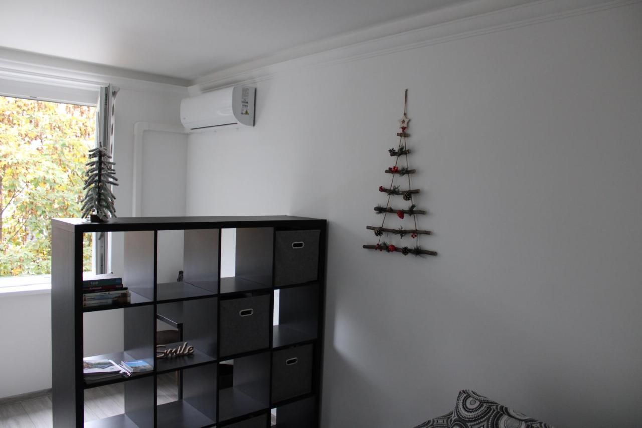 Izzy Apartament Lejlighed Miskolc Eksteriør billede