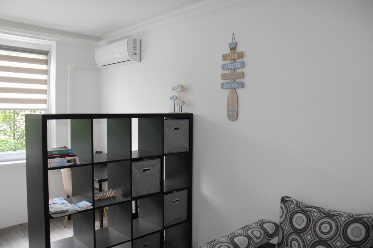 Izzy Apartament Lejlighed Miskolc Eksteriør billede